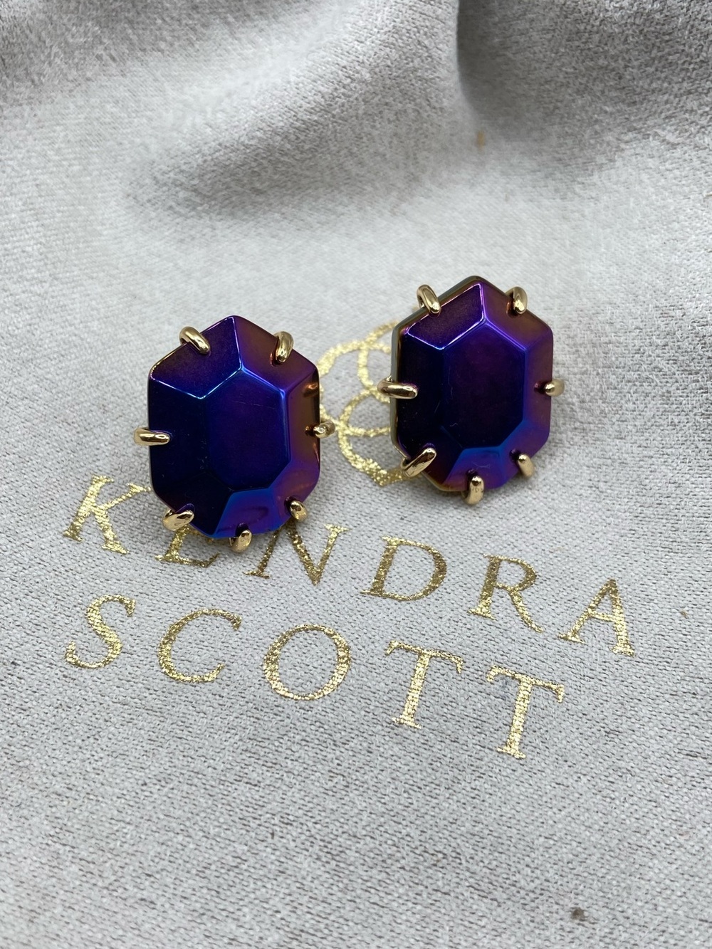 Kendra Scott Iridescent Morgan Earrings - Picture 4 of 8